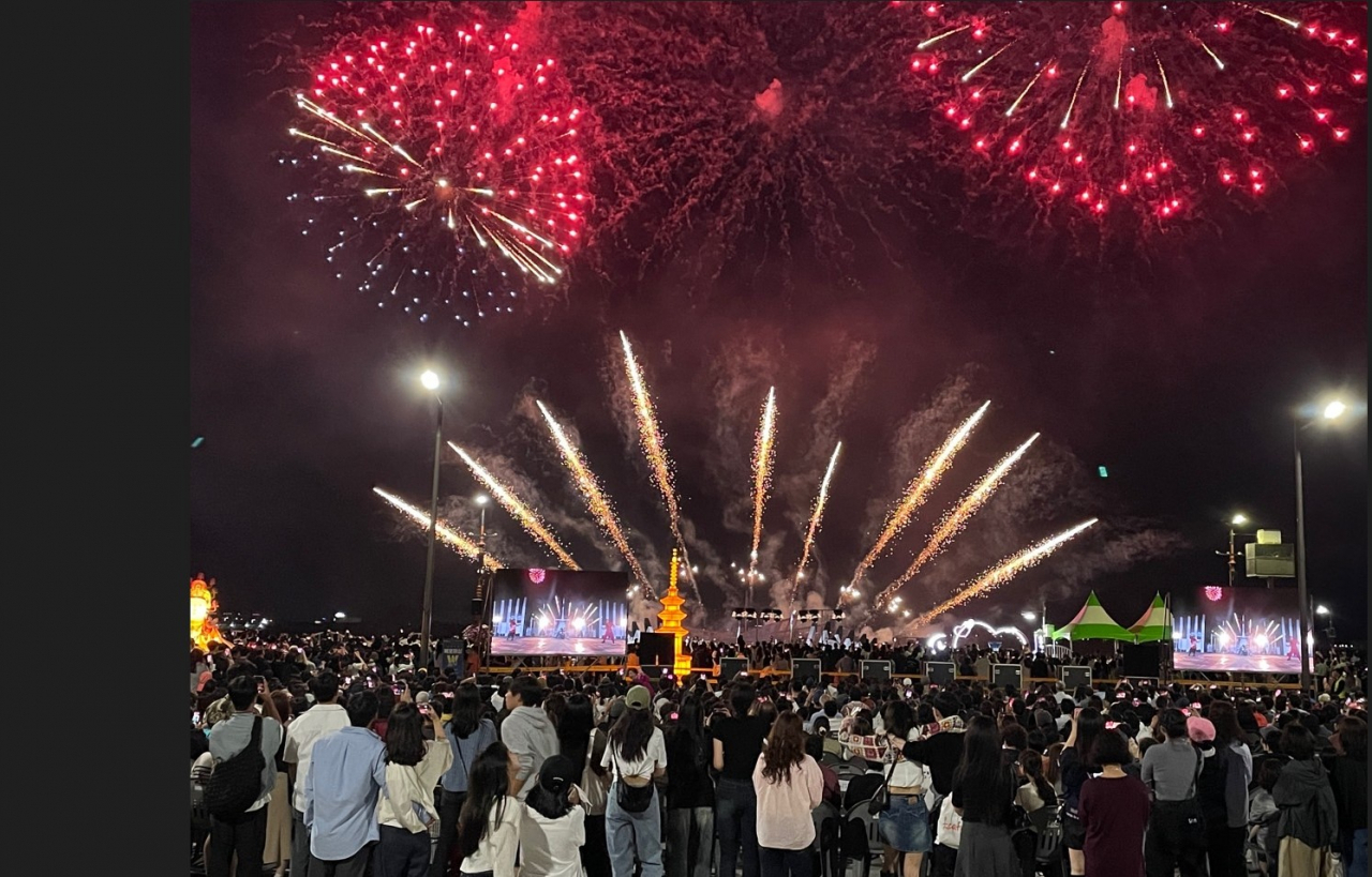 목포 해상 W 불꽃 쇼가 오는 24일 펼쳐진다