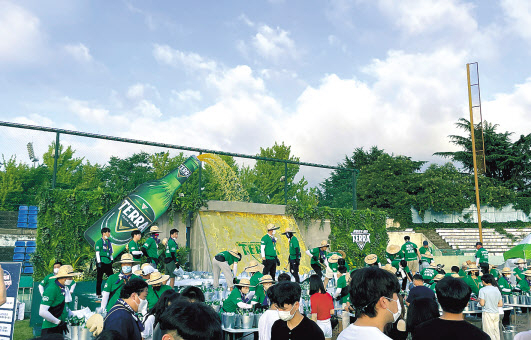 지난해 8월 열린 ‘전주가맥축제’현장 [하이트진로 제공]