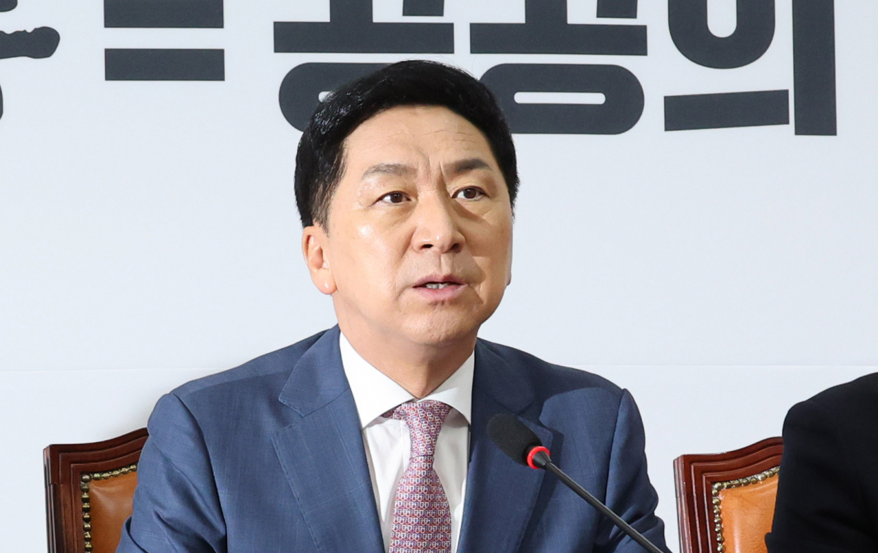 Rep. Kim Gi-hyeon, the ruling People Power Party chair, speaks at a meeting of party leaders on Thursday. (Yonhap)