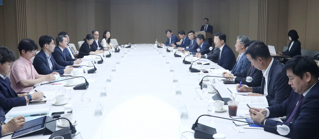 우태희 대한상공회의소 상근부회장이 27일 서울 대한상의 회관에서 열린 2023년 상반기 기업환경정책협의회에서 인사말을 하고 있다. [대한상의 제공]