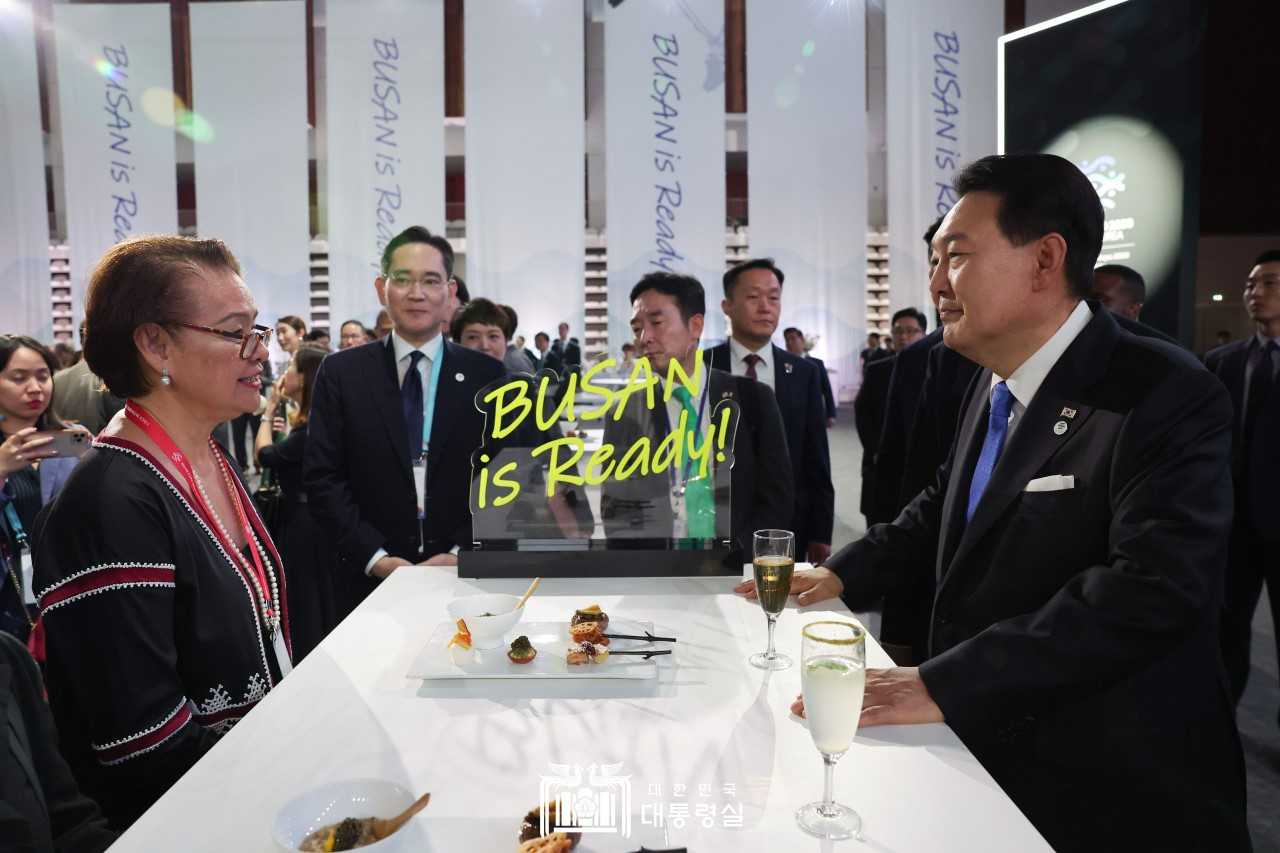 프리미엄 매실주 대선골드가 지난 21일(현지시간) 프랑스 파리에서 열린 ‘2030부산월드엑스포 리셉션’ 공식 건배주로 활용되고 있다. [사진=대선주조]