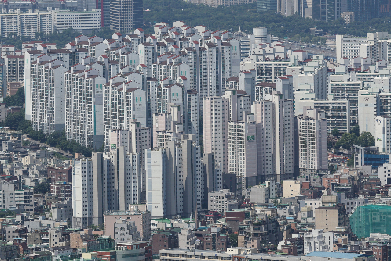 남산에서 바라본 서울 시내. [연합]