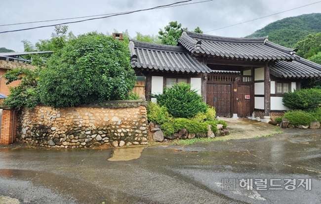 순천시 서면 죽동마을 부영그룹 이중근 창업주의 생가. /박대성 기자.