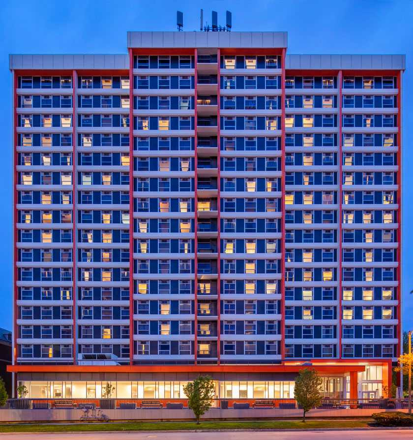 이지스레지던스리츠 보유 자산인 일리니타워(Illini Tower) 전경. 일리니타워(Illini Tower)는 일리노이주립대 어바나-샴페인 캠퍼스에 위치한 사립 인증 기숙사다. [이지스자산운용]