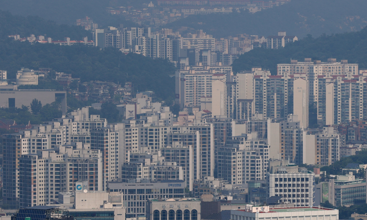 남산에서 바라본 서울 시내 아파트. [연합]