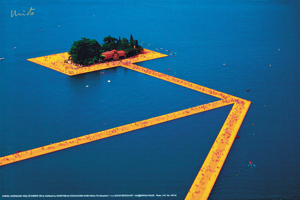 Christo and Jeanne-Claude (Photo: Wolfgang Volz), The Floating Piers, Offset print, 87.5&times;115.5cm, 2016