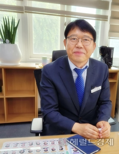 3일 오전 순천시청 브리핑룸을 방문한 유현호 부시장.