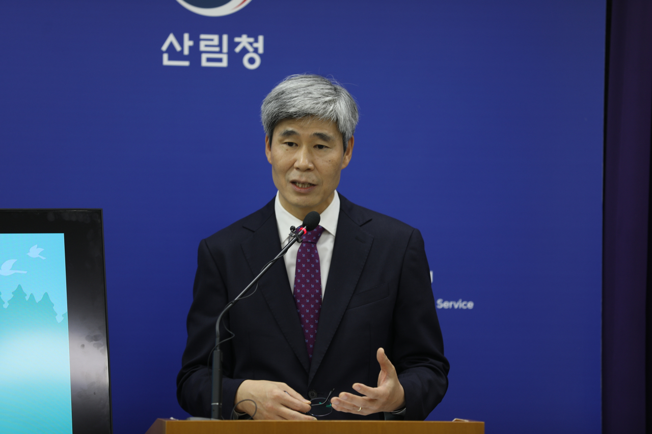 배재수 국립산림과학원장은 5일 정부 대전청사에서 향후 5년간의 연구개발 과제와 달성 목표에 대해 브리핑을 열었다.