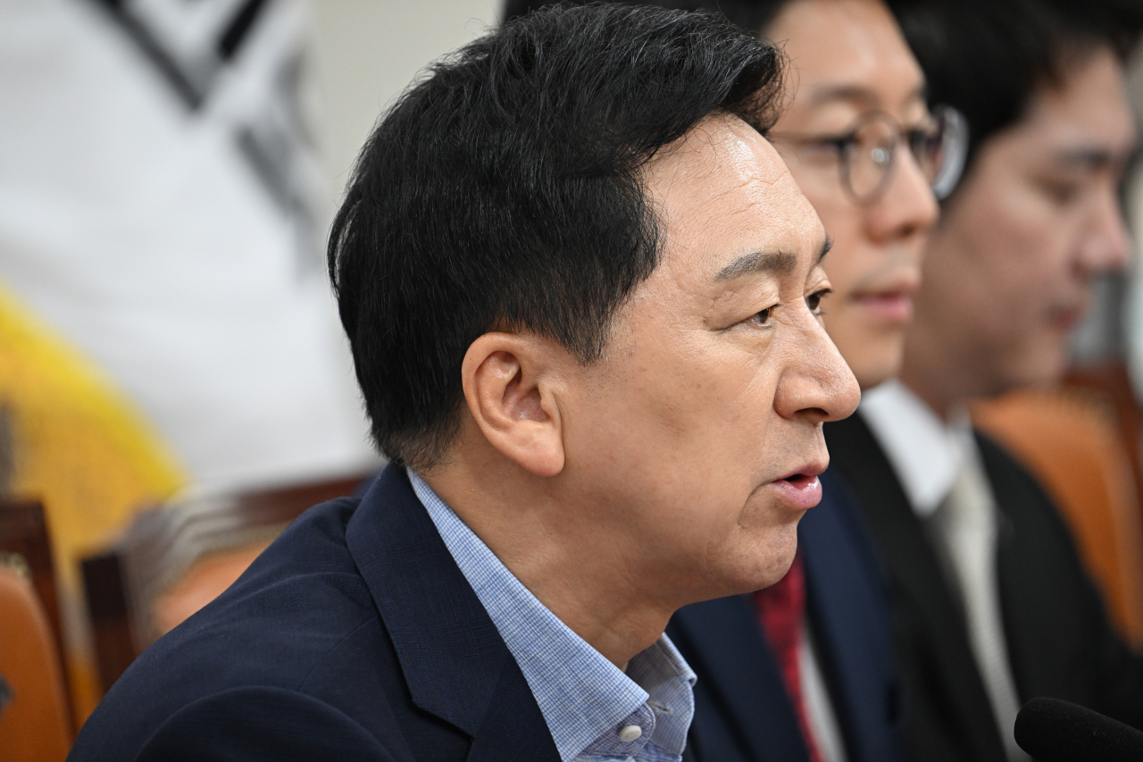 김기현 국민의힘 대표가 6일 서울 영등포구 여의도 국회에서 열린 최고위원회의에 참석해 발언하고 있다. 임세준 기자