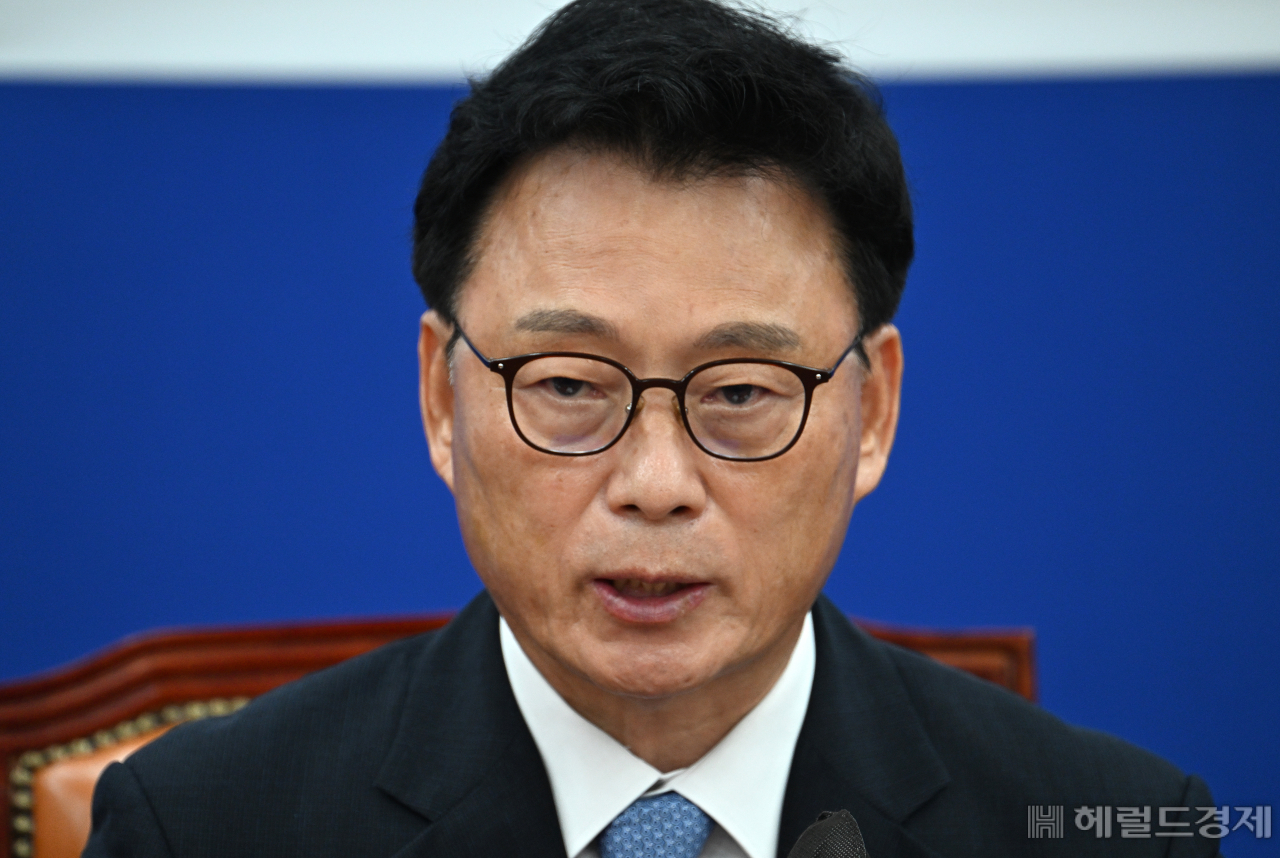 박광온 더불어민주당 원내대표가 6일 서울 영등포구 여의도 국회에서 열린 정책조정회의에 참석해 발언하고 있다. 임세준 기자