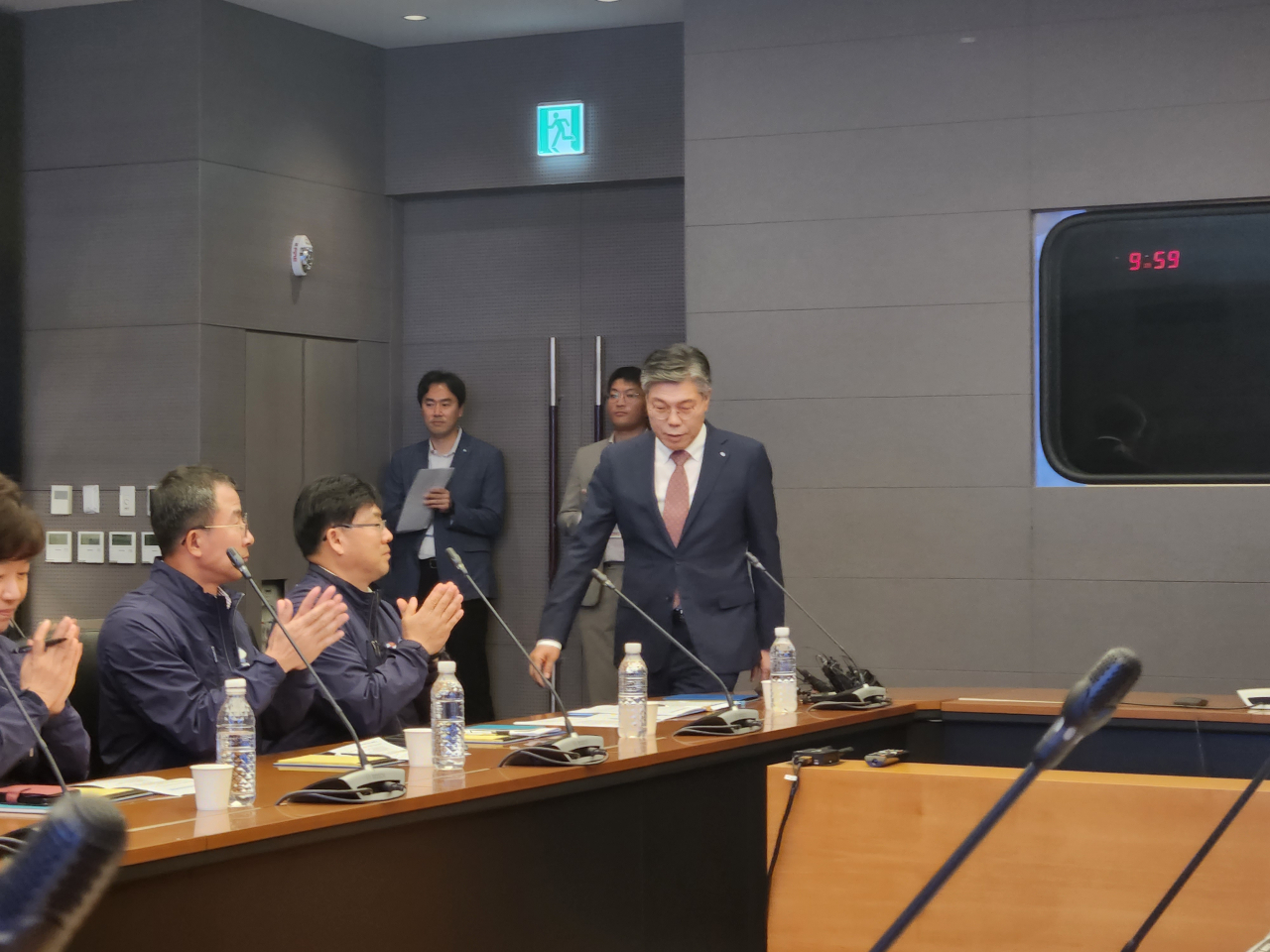 황병우 대구은행장이 6일 오전 대구 수성구 대구은행 본점 콘퍼런스홀에서 시중은행 전환과 관련해 기자 간담회를 갖고 있다. 김광우 기자.