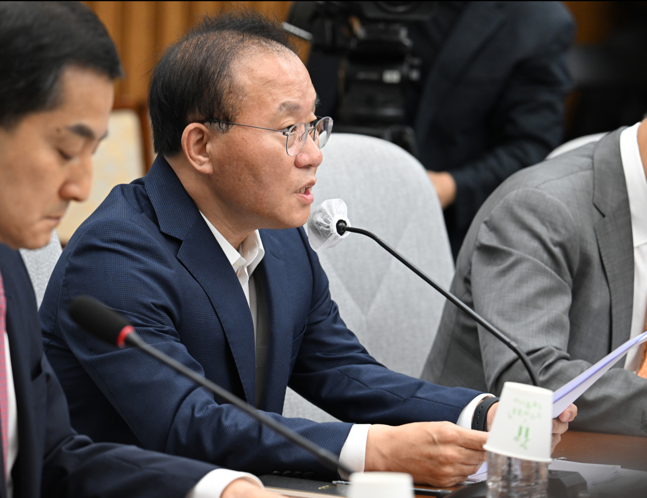 윤재옥 국민의힘 원내대표가 7일 서울 여의도 국회에서 열린 원내대책회의에 참석해 발언하고 있다. 임세준 기자