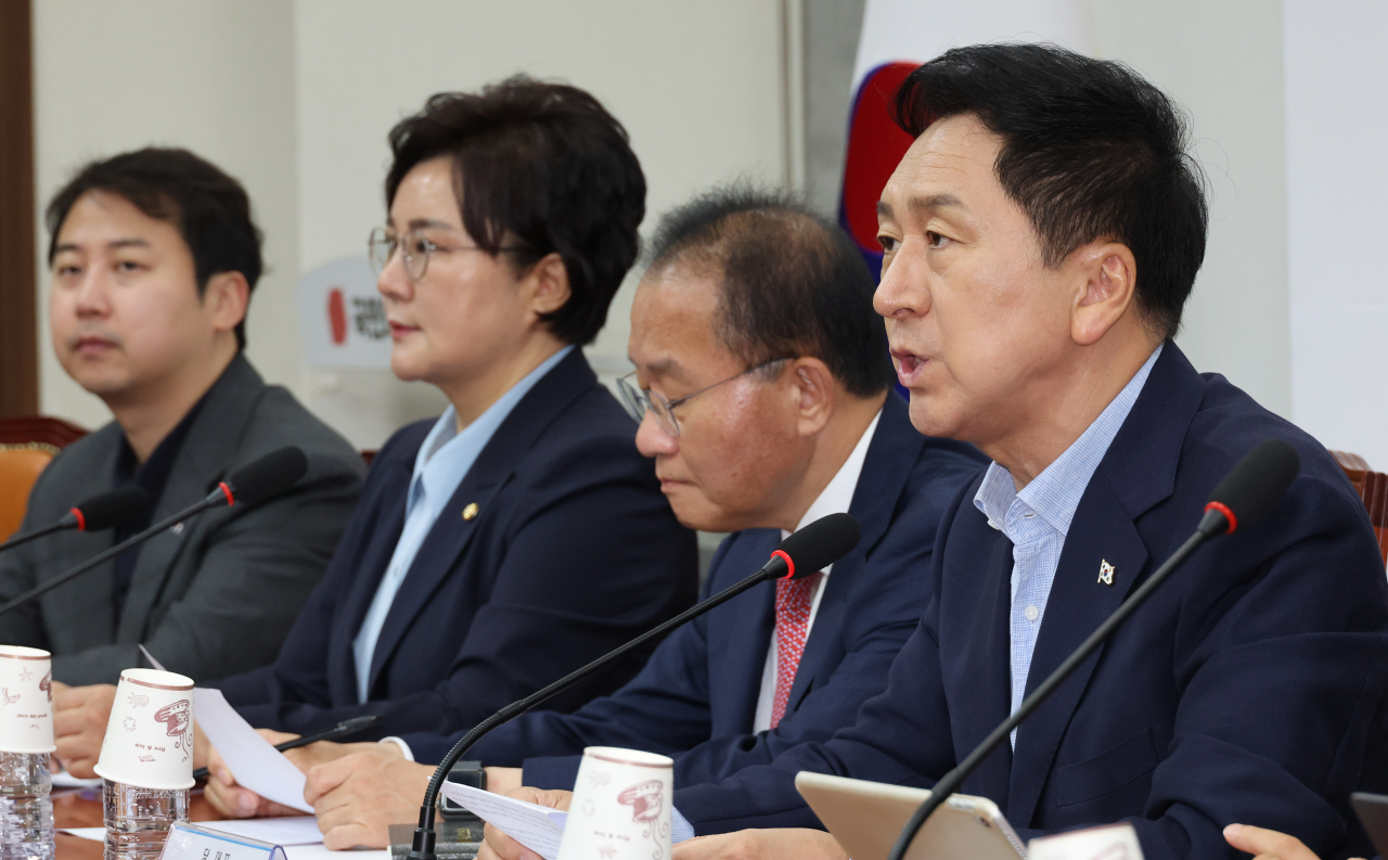 지난 6일 국민의힘 김기현 대표가 국회 당 사무실에서 최고위 회의를 하고 있다. [연합]