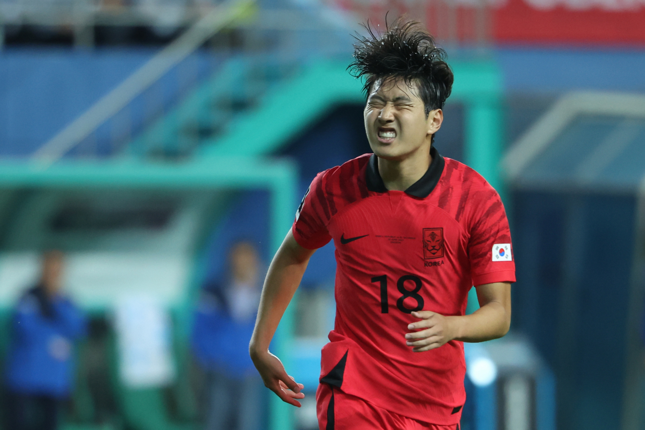 20일 대전월드컵경기장에서 열린 축구 국가대표팀 평가전 한국과 엘살바도르의 경기. 이강인이 슛한 뒤 아쉬워하고 있다. 연합뉴스