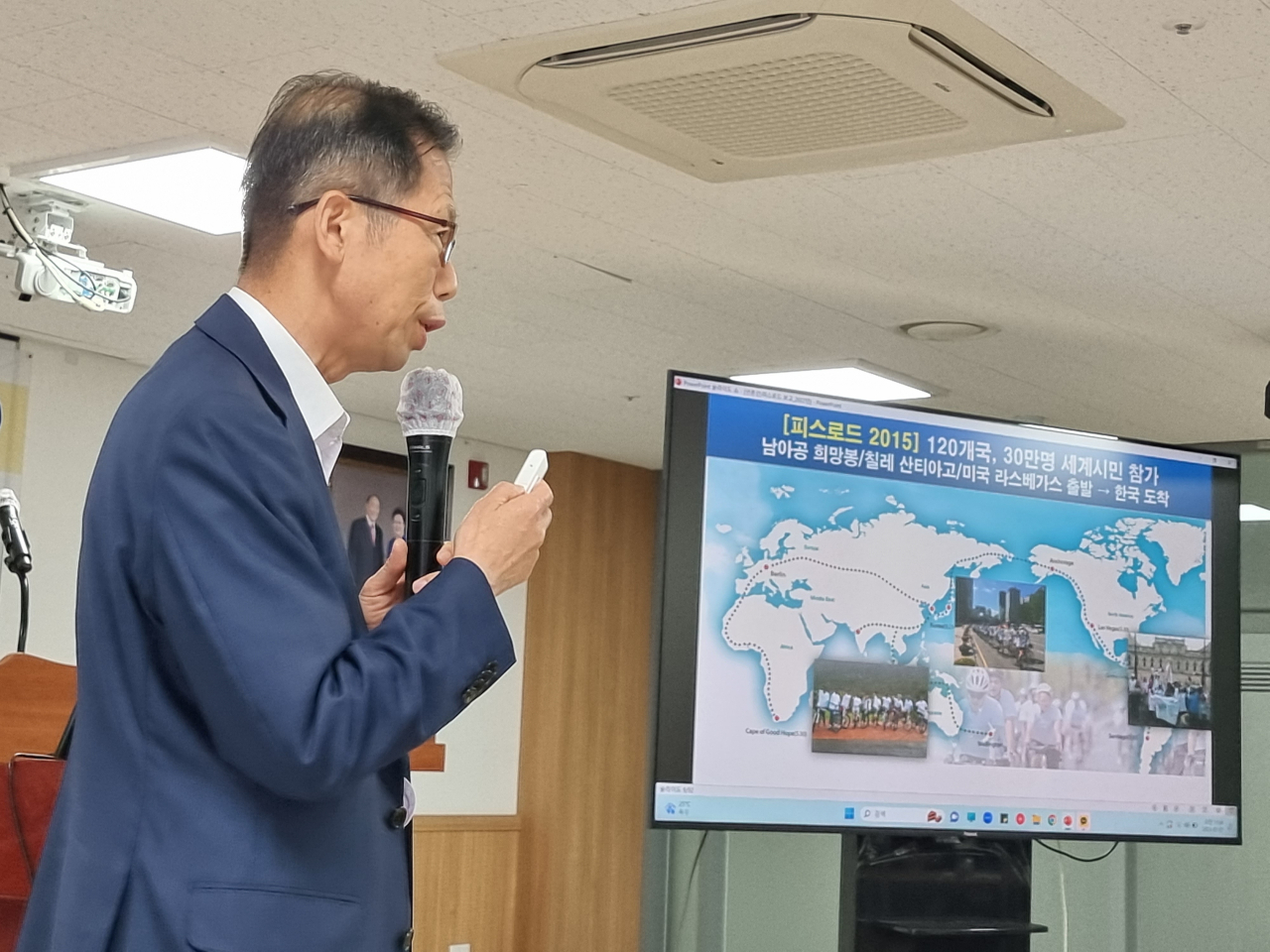 박성열 천주평화연합(UPF) 부산지부 회장이 지난 7일 통일회관에서 열린 부산 언론인연합 정기세미나에서 인사말을 하고 있다. [사진=임순택 기자]