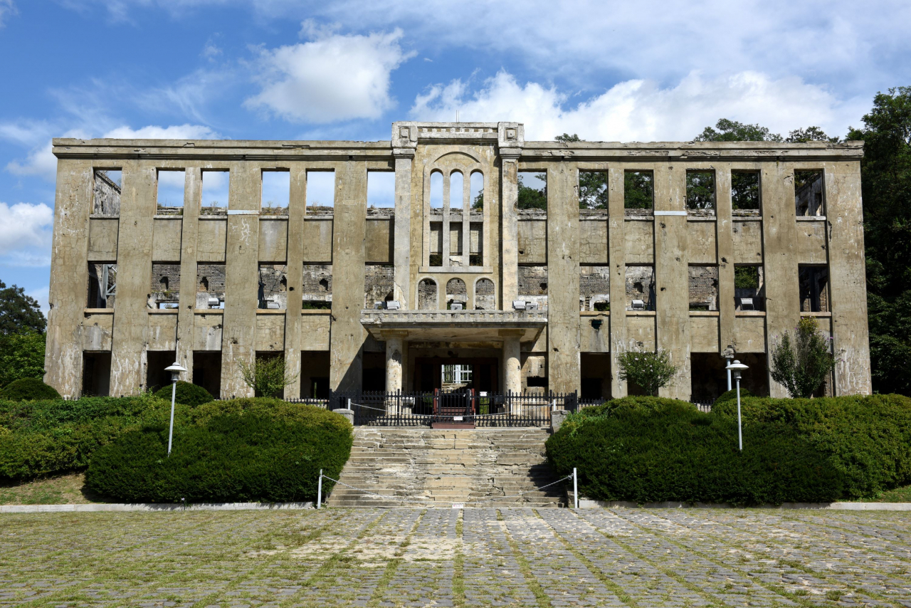 기억의 장소가 된 철원노동당사