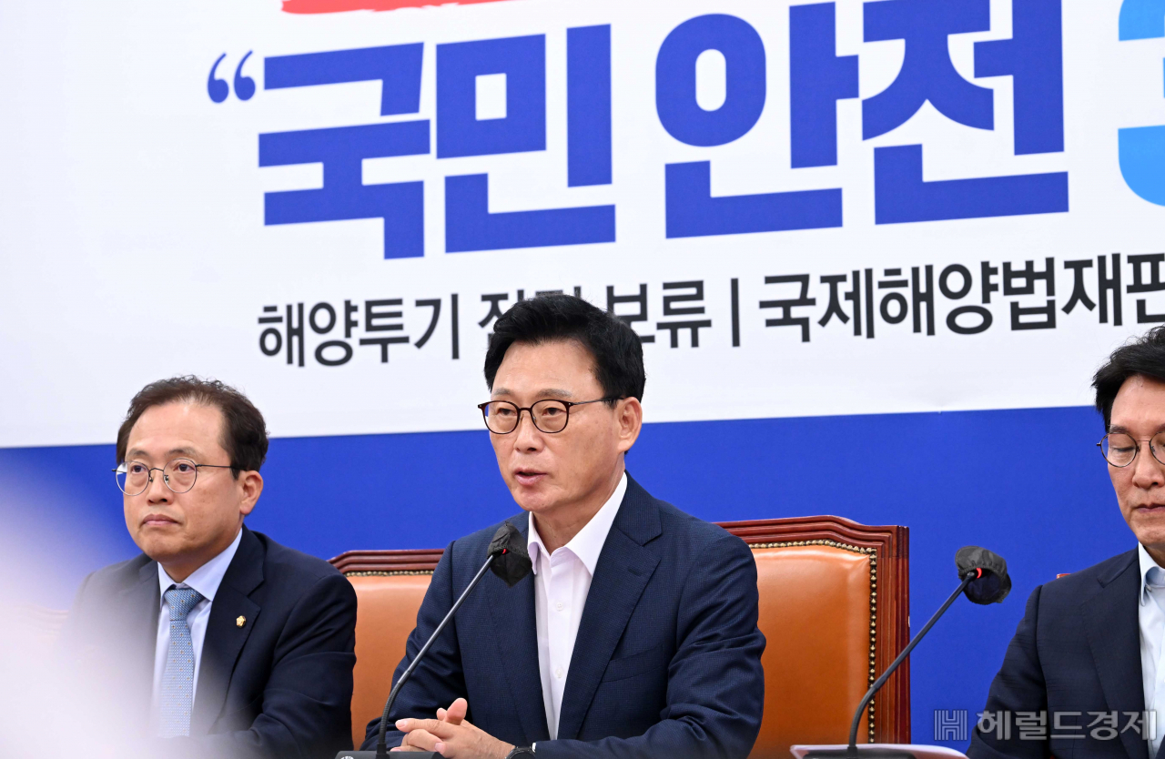 박광온 더불어민주당 원내대표가 13일 오전 서울 여의도 국회에서 열린 정책조정회의에 참석해 발언하고 있다. 이상섭 기자