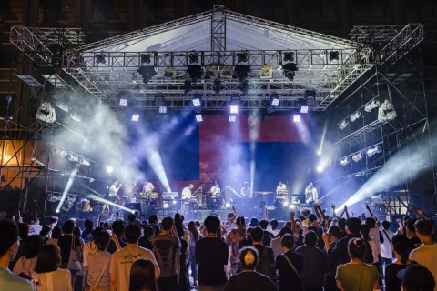 Night of new Korean sounds, roller skating away stress and inflated sculptures