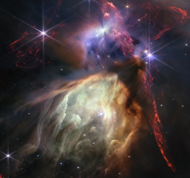 NASA가 12일(현지시간) 제임스웹 우주망원경 1주년을 맞아 공개한 ‘로 오피우치’ 성운.[NASA 제공]