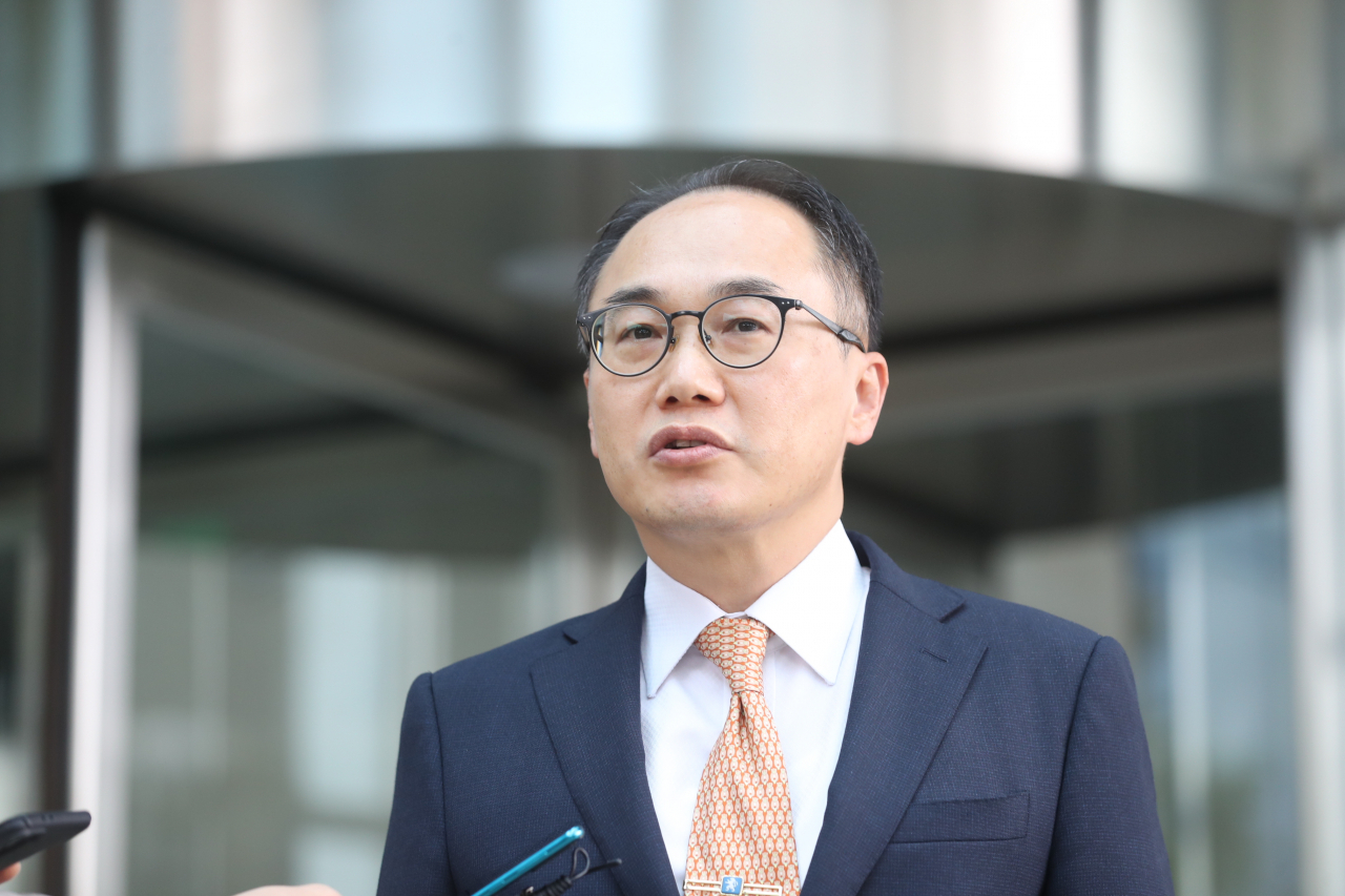 4일 오후 이원석 검찰총장이 청주지검을 격려 방문한 자리에서 기자들의 질문에 답변하고 있다. 연합뉴스