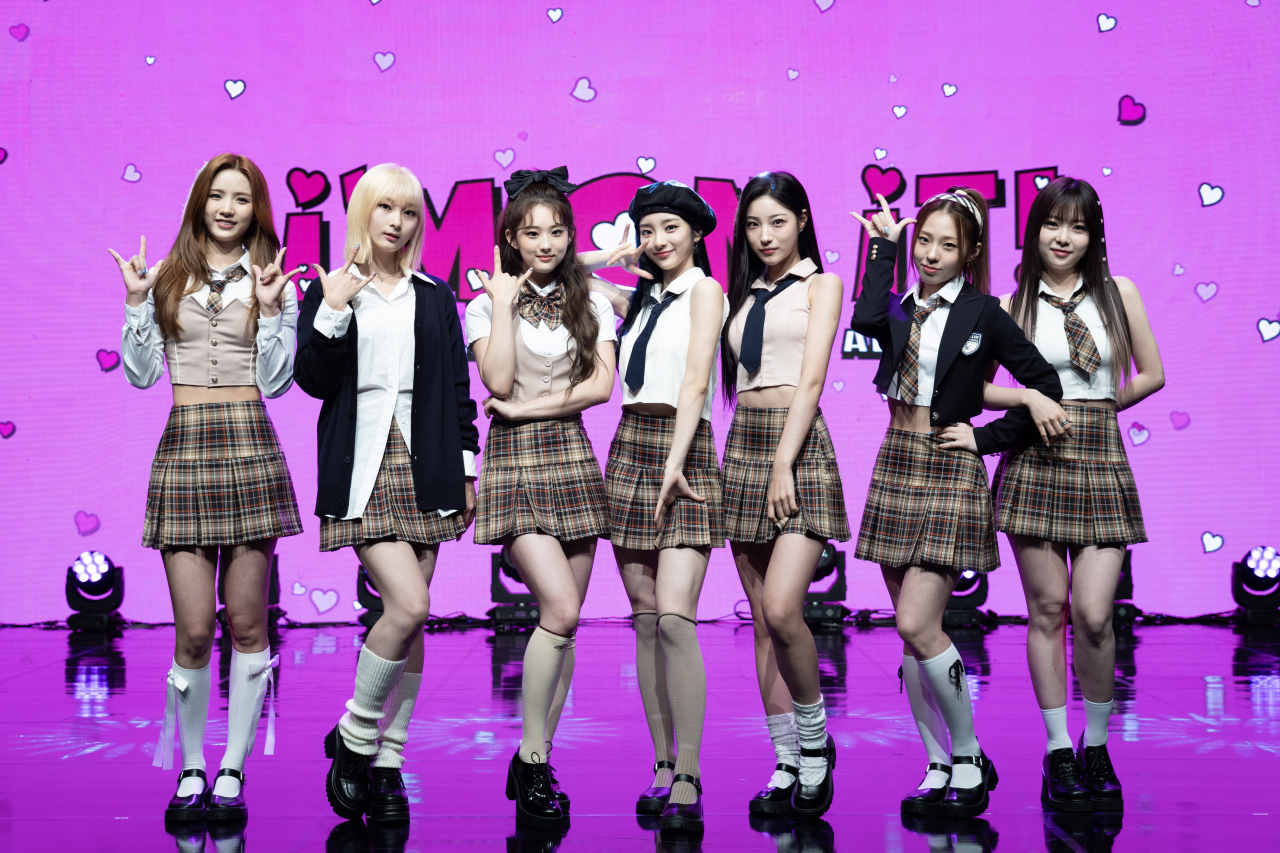 Ichillin' introduces its 2nd EP "I'm on It!" during a press conference in Seoul on Wed. (KM Entertainment)