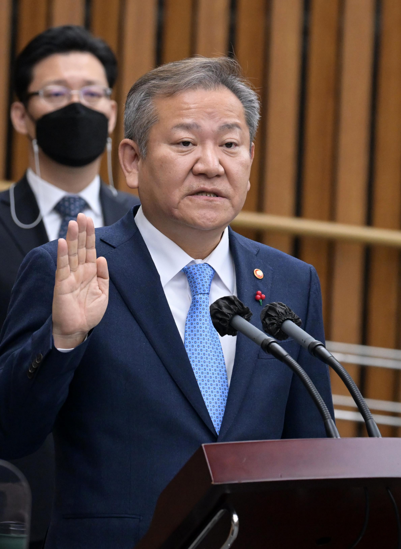 이상민 행정안전부 장관이 6일 오전 서울 여의도 국회에서 열린 이태원 참사 국정조사 특별위원회' 회의에서 선서하고 있다. [사진=이상섭 기자/babtong@heraldcorp.com]