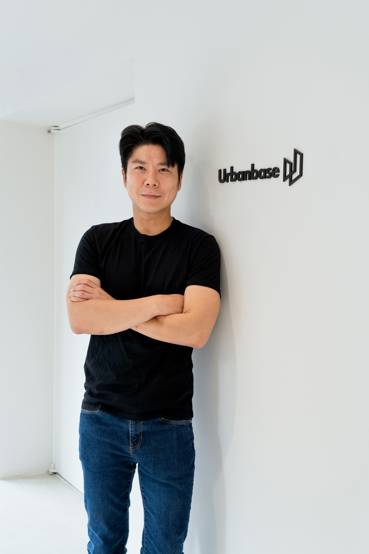 Ha Jinu, CEO of Urbanbase, poses for a photo at the company‘s headquarters in Gangnam-gu, Seoul, Thursday. (Urbanbase)