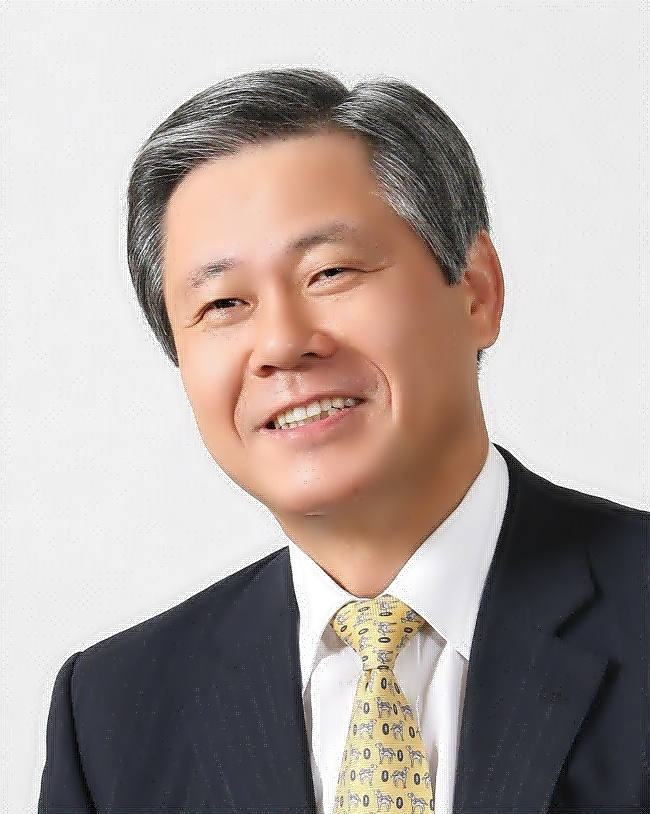 김형진 세종텔레콤 회장.