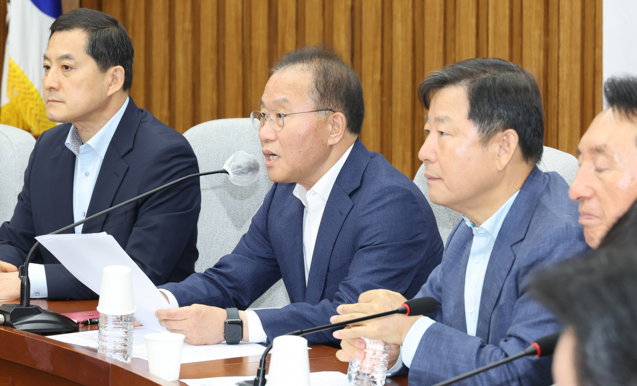 윤재옥 국민의힘 원내대표가 19일 오전 서울 여의도 국회에서 열린 원내대책회의에서 발언하고 있다. [연합]