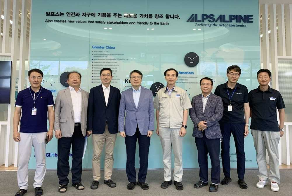 협의회에는 한국알프스김규남 대표이사, 박용현 관리부문이사, 조승섭 연구부장, 호남대학교 박상철 총장, 정영기 교무처장, 양승학 LINC3.0사업단장, 김남호 컴퓨터공학과장이 참석했다.