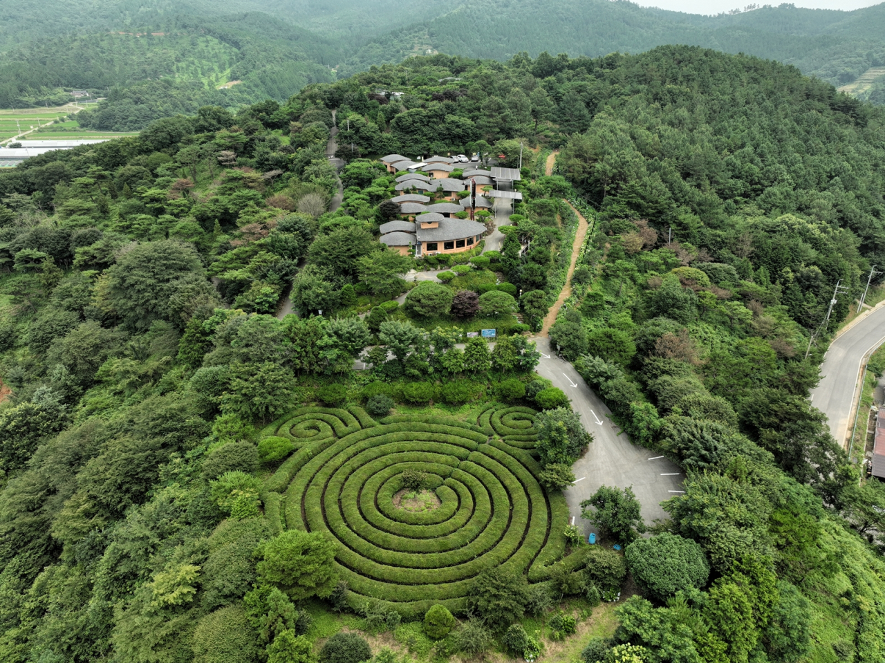 보성 산중 거대 골망태 정원, MZ세대 핫플 조짐 [함영훈의 멋·맛·쉼]