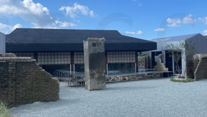 Photo of the same abandoned house converted into a restaurant in Jeonju after renovation (Nomal Corp.)