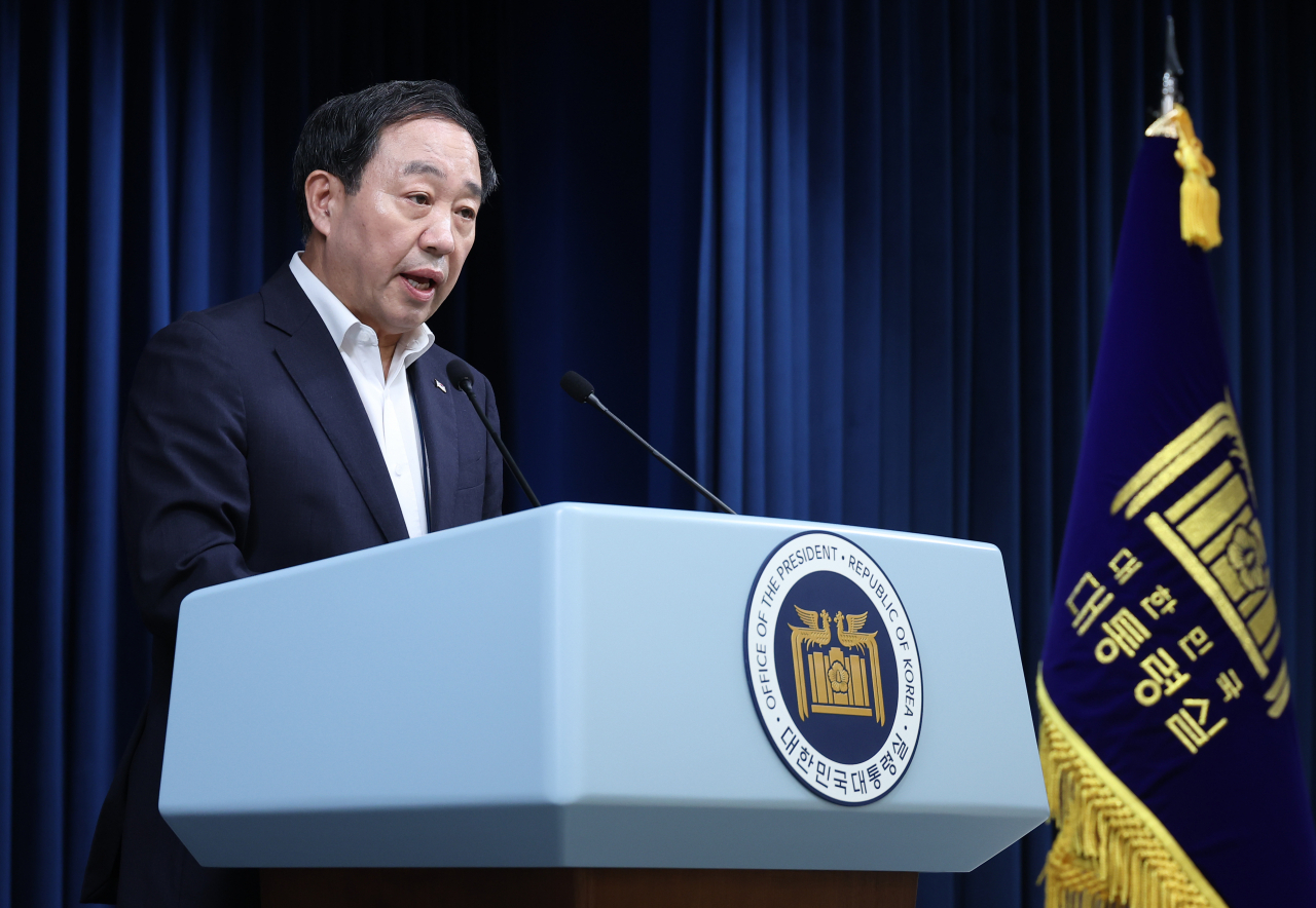 강승규 대통령실 시민사회수석이 26일 서울 용산 대통령실 청사에서 집회·시위 제도개선 국민참여토론 결과 관련 브리핑을 하고 있다. [연합]