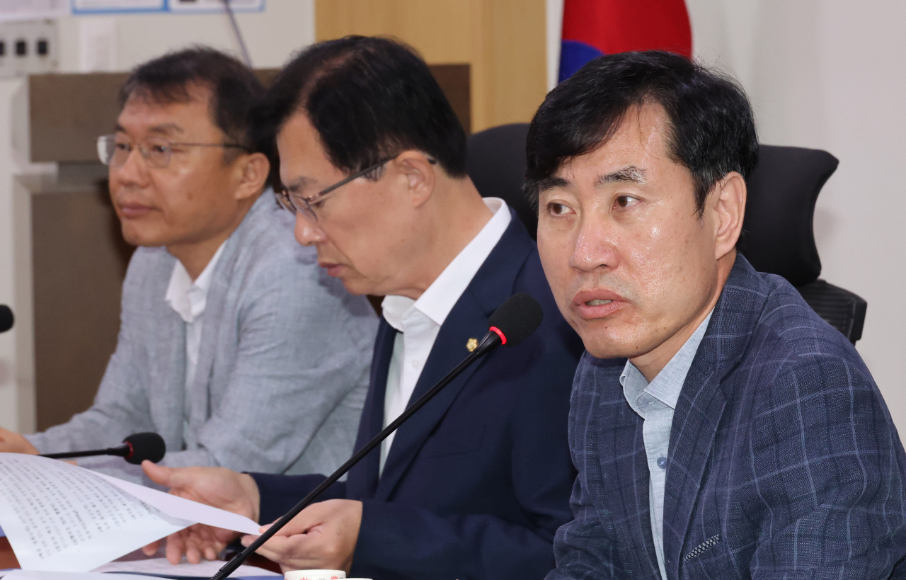 하태경 국민의힘 시민단체 선진화 특별위원회 위원장이 11일 오전 서울 여의도 국회 의원회관에서 열린 위원회 8차 회의에서 발언하고 있다. [연합]
