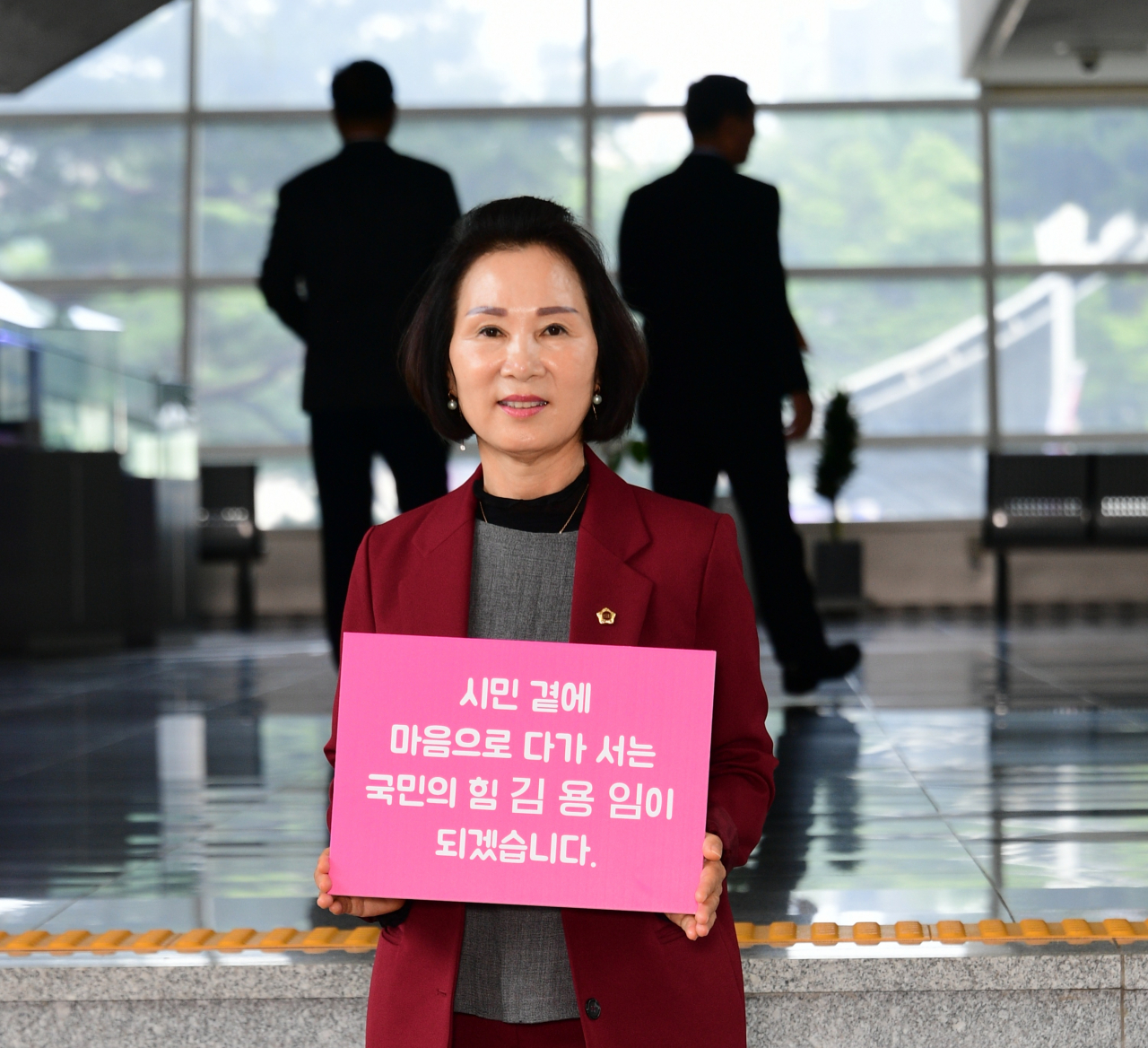 그는 20대 대통령선거 윤석열 후보 중앙선거대책위원회 동서화합미래위원회 특보단장을 역임했다.