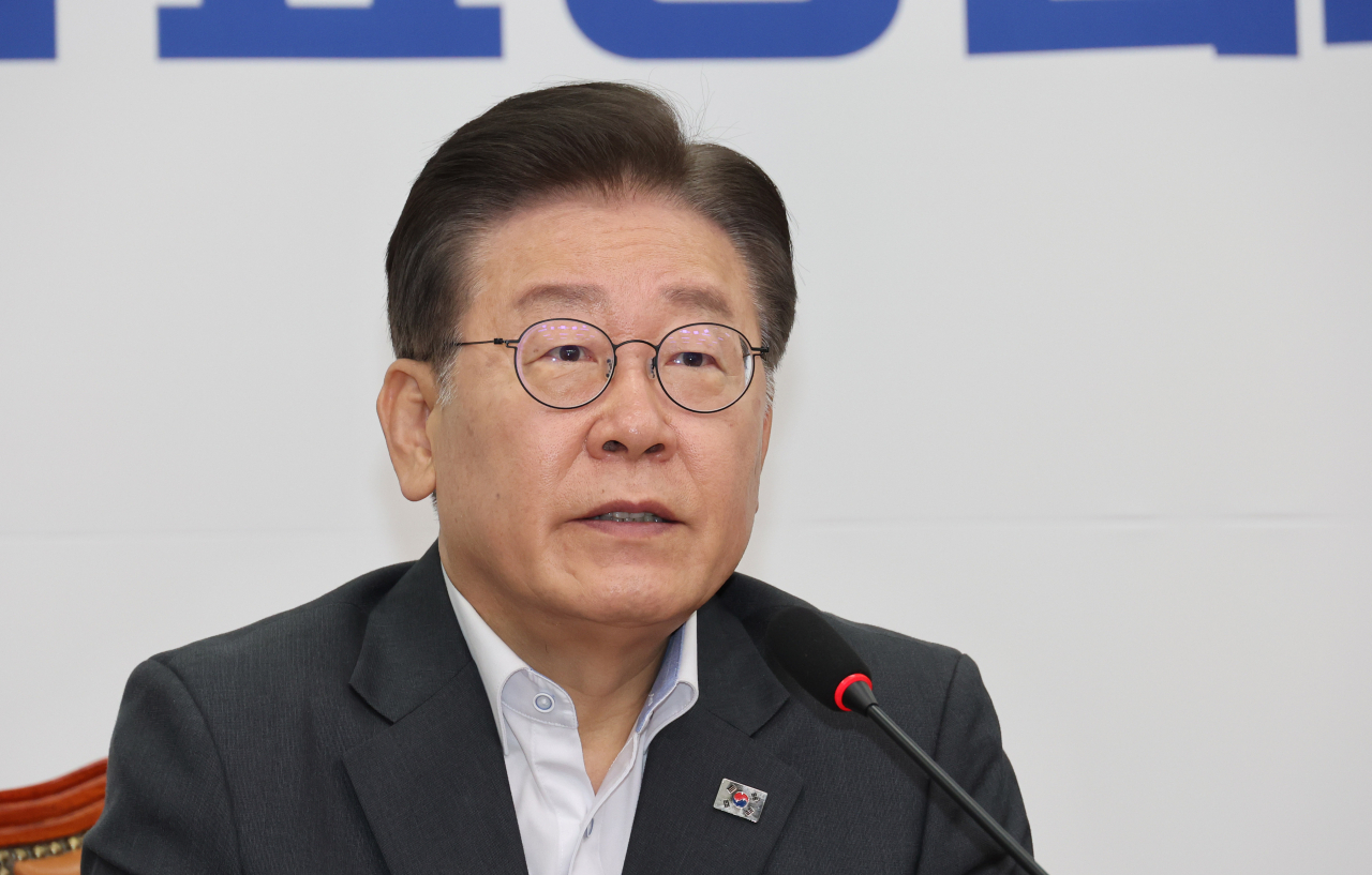 이재명 더불어민주당 대표가 28일 오전 서울 여의도 국회에서 열린 최고위원회의에서 발언하고 있다. [연합]