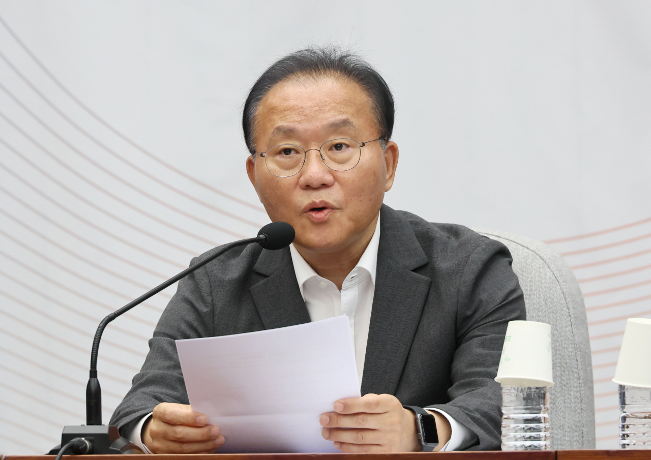 윤재옥 국민의힘 원내대표가 28일 국회에서 열린 원내대책회의에서 발언하고 있다. [연합]