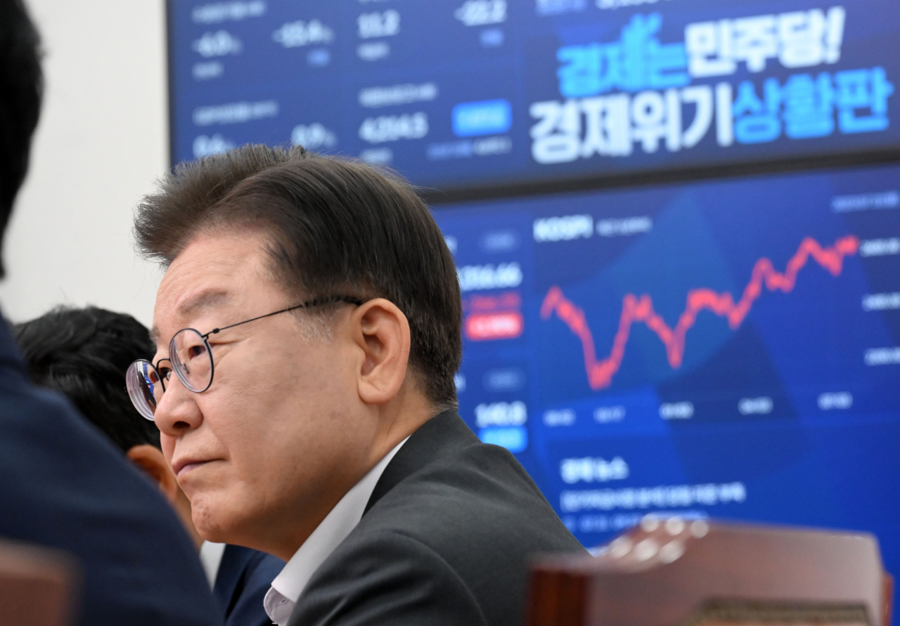 이재명 더불어민주당 대표가 31일 오전 서울 여의도 국회에서 열린 최고위원회의에 참석해 발언하고 있다. 이상섭 기자