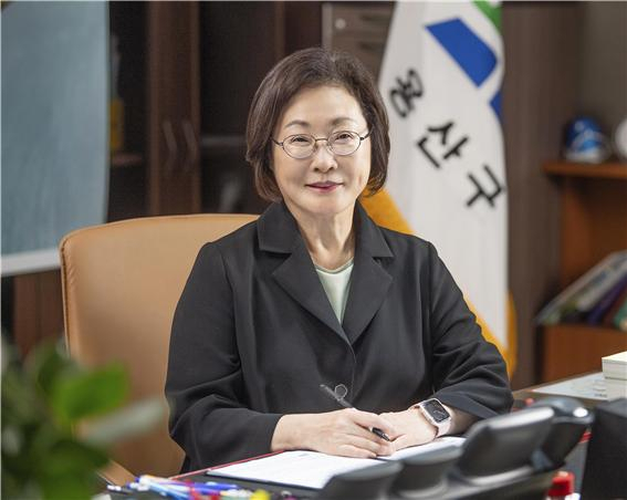서울 용산구는 악성민원을 대비한 모의훈련을 실시했다고 1일 밝혔다. 사진은 박희영 용산구청장. [용산구 제공]