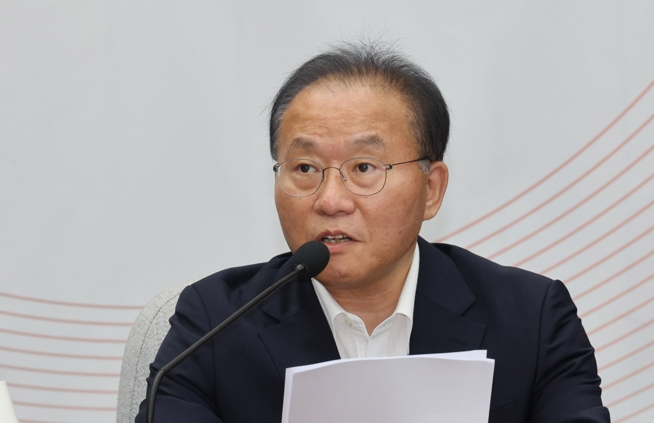 윤재옥 국민의힘 원내대표가 1일 오전 서울 여의도 국회에서 열린 원내대책회의에서 발언하고 있다. [연합]
