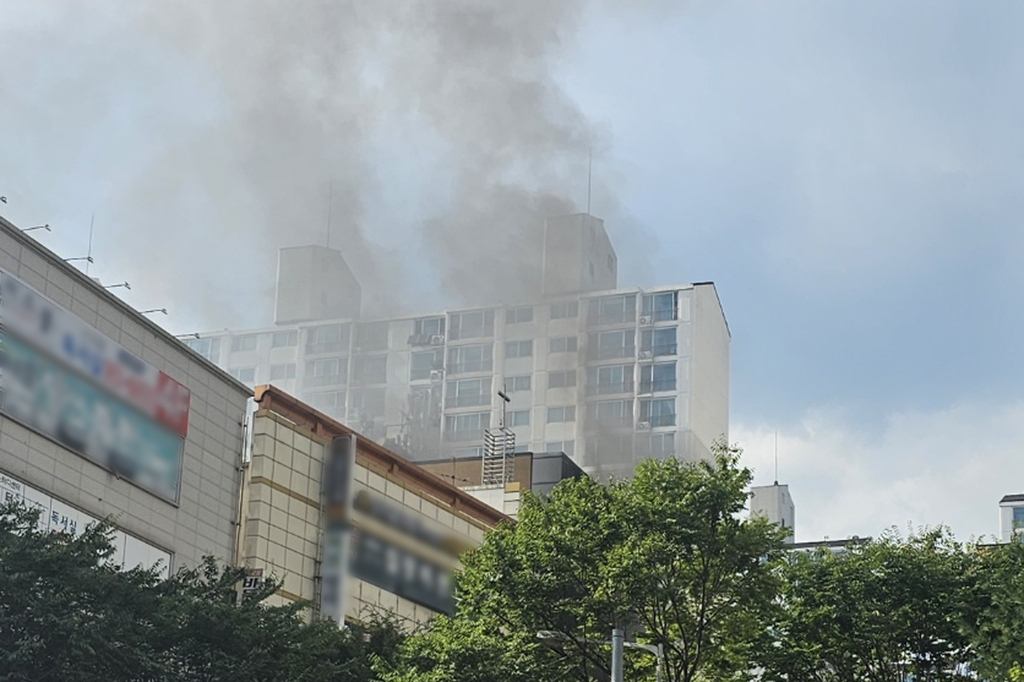 광주 아파트단지 상가건물 체육학원서 화재[광주시 제공]