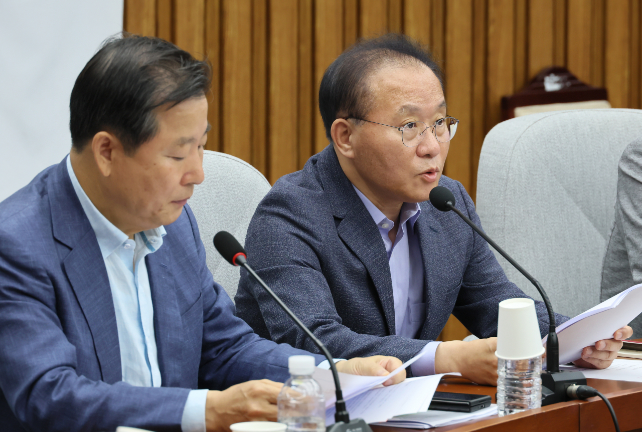 윤재옥 국민의힘 원내대표가 4일 오전 국회에서 열린 원내대책회의에서 발언하고 있다. [연합]
