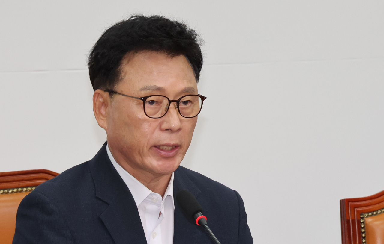 박광온 더불어민주당 원내대표가 4일 국회 당 사무실에서 최고위 회의를 하고 있다. [연합]