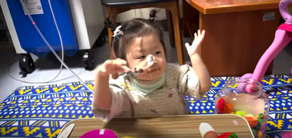 서울아산병원에 입원했을 당시 리하. [유튜브 서울아산병원 캡쳐]