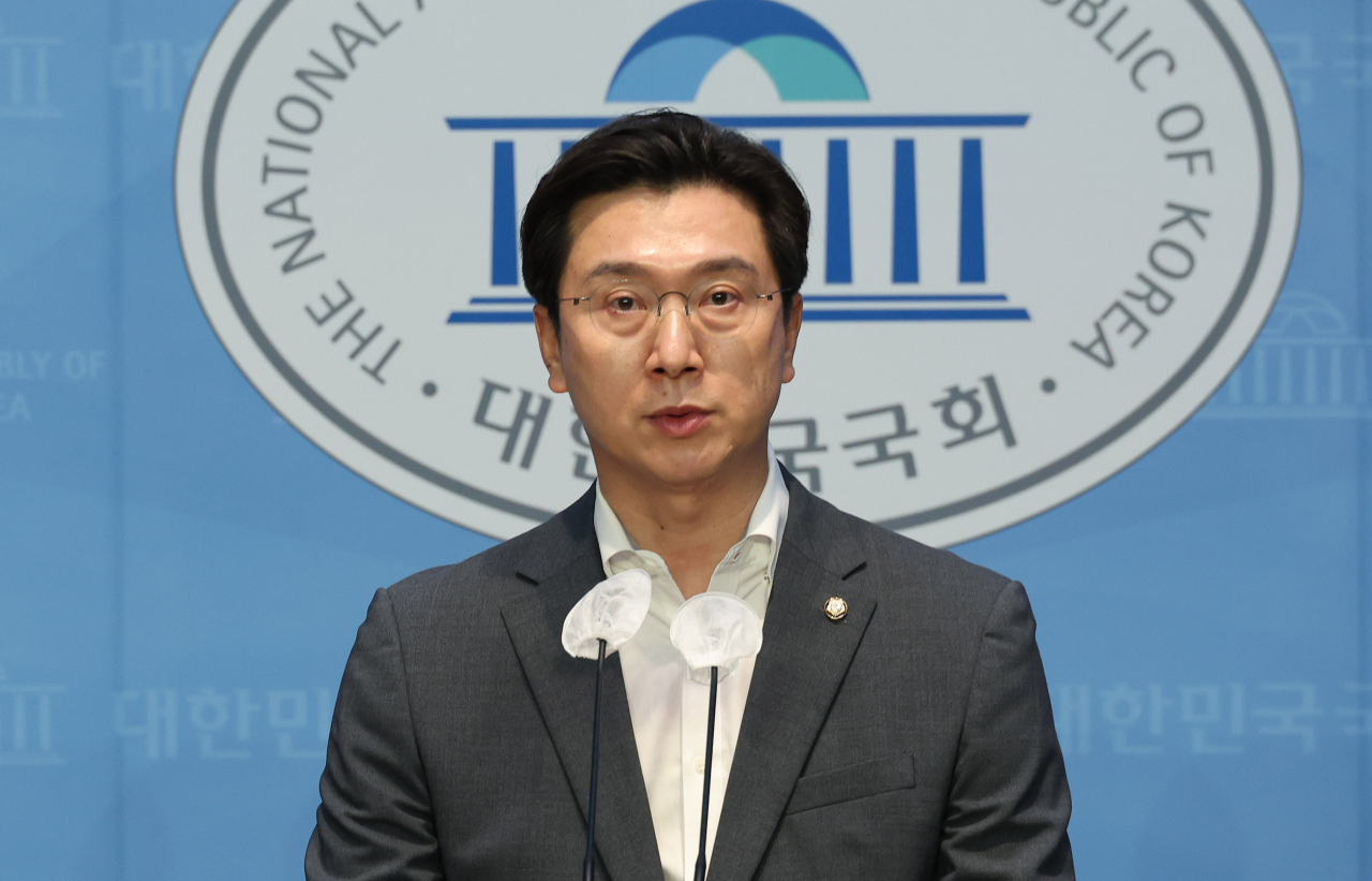 국민의힘 강민국 수석대변인이 6일 오후 서울 여의도 국회 소통관에서 논평을 발표하고 있다. [연합]