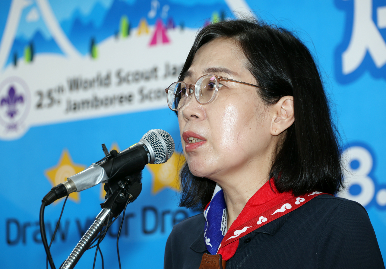 김현숙 여성가족부 장관이 8일 전북 부안군 잼버리 프레스센터에서 2023 새만금 세계스카우트잼버리 참가자 퇴영 계획을 밝히고 있다. [연합]