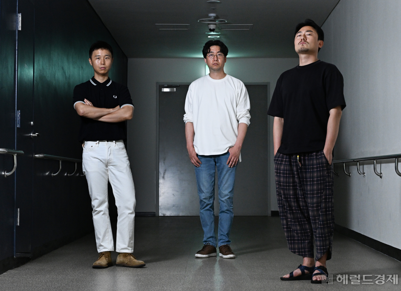 잠비나이 이일우, 타악 연주자 황민왕, 서울시국악관현악단 성시영(왼쪽부터). 임세준 기자