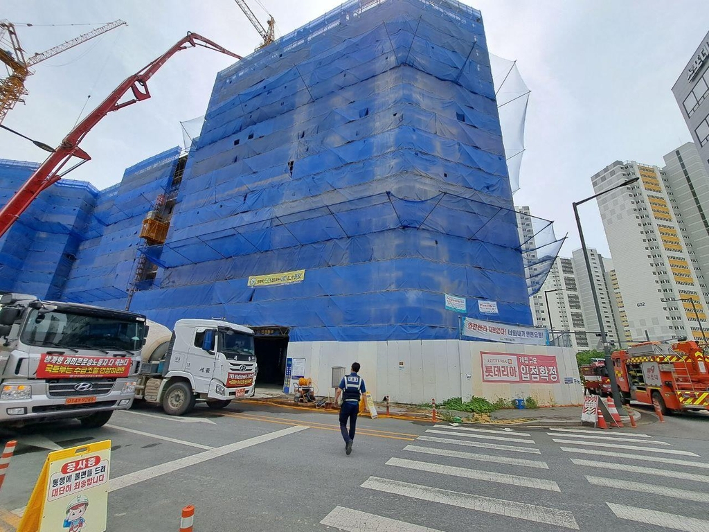 사고가 발생한 경기 안성 공사현장. [경기도소방재난본부 제공]