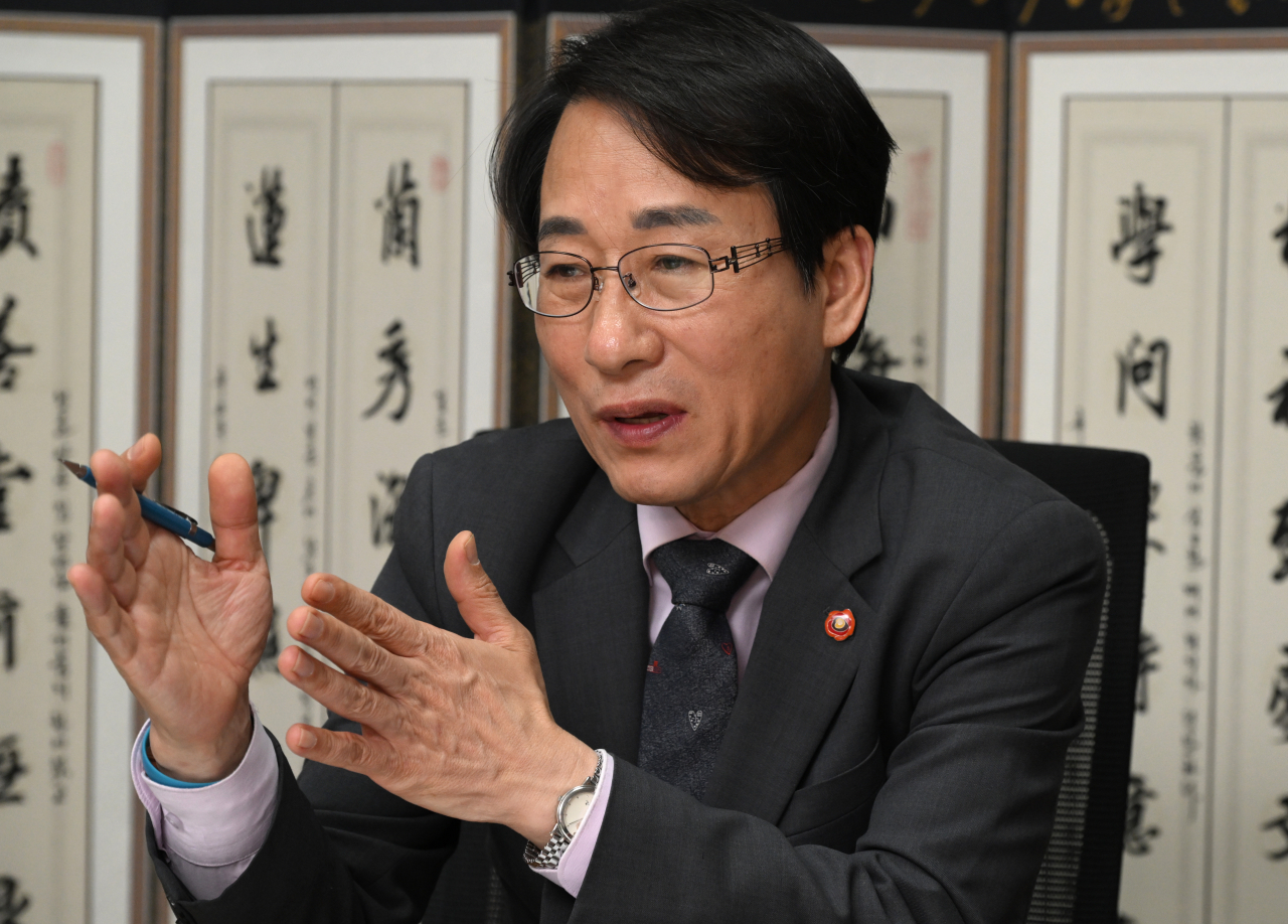 이원욱 더불어민주당 의원이 서울 영등포구 여의도 국회 의원회관에서 헤럴드경제와 인터뷰를 하고 있다.(자료사진) 임세준 기자