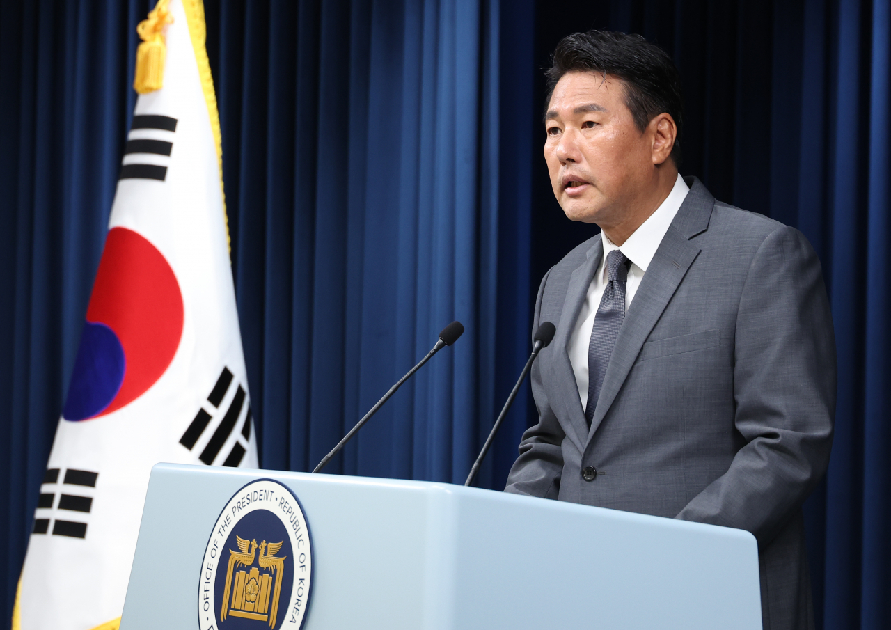 김태효 국가안보실 제1차장이 13일 오후 서울 용산 대통령실 청사에서 한미일 정상회의 관련 브리핑을 하고 있다. [연합]
